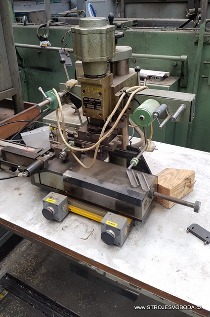 Teplorazící lis GPS-­8-­EP (Teplorazici lis Giulianelli GPS-8-EP - Giulianelli - GPS-8-EP - Hot embossing machine (3).jpg)